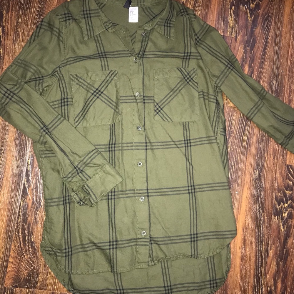 H&M long sleeve button down top